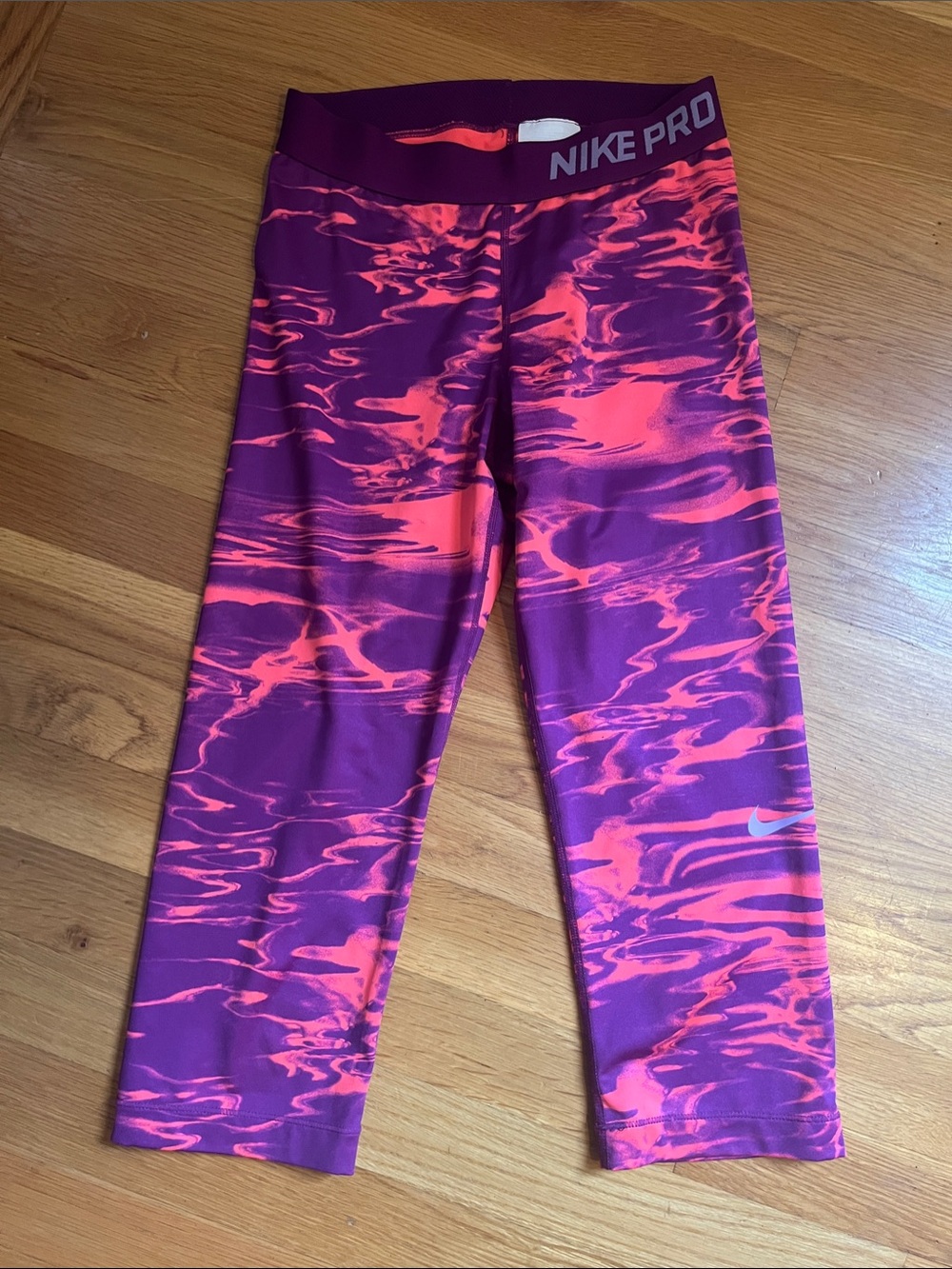 Nike Dry Fit Pro Purple & Pink Small Capri Leggings